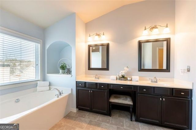 1206 Lake Point Way, Suwanee, GA 30024