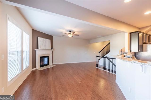 1206 Lake Point Way, Suwanee, GA 30024