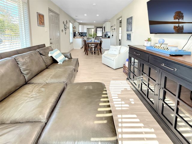 6601 Six J Court, Granbury, TX 76049