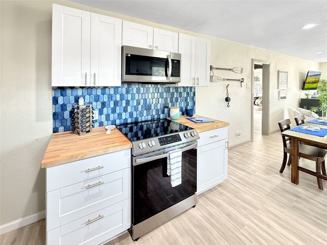 6601 Six J Court, Granbury, TX 76049