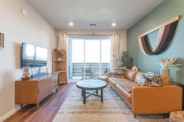 400 E Fremont Place 207, Centennial, CO 80122