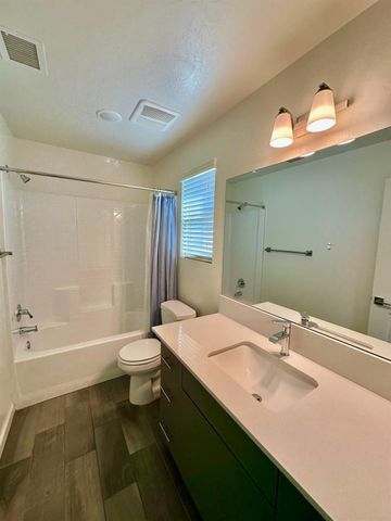 1921 Kelly Lane, Clovis, CA 93611