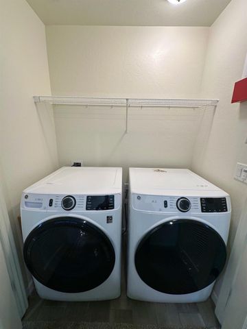 1921 Kelly Lane, Clovis, CA 93611