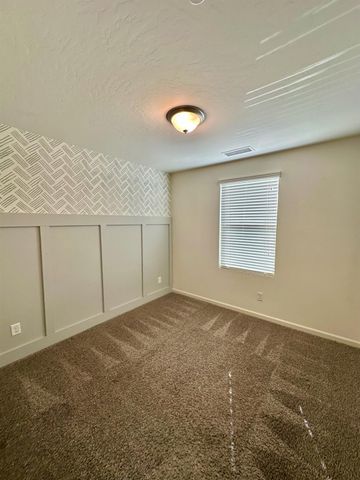 1921 Kelly Lane, Clovis, CA 93611