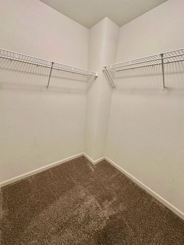 1921 Kelly Lane, Clovis, CA 93611