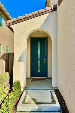 1921 Kelly Lane, Clovis, CA 93611