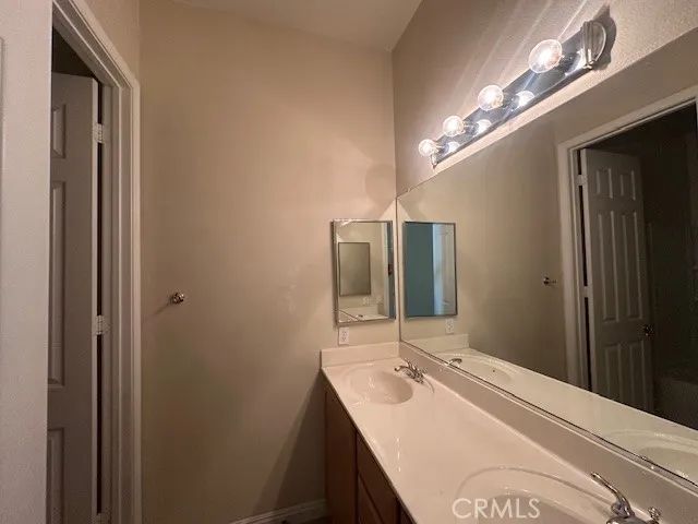 19721 Chicory Court, Apple Valley, CA 92308