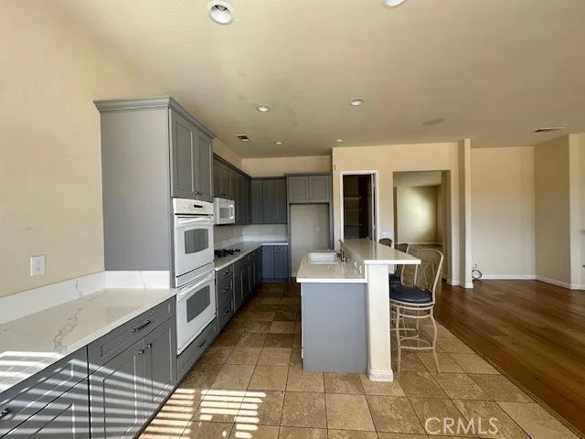 19721 Chicory Court, Apple Valley, CA 92308