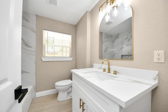 5622 Canterway Drive, Houston, TX 77048