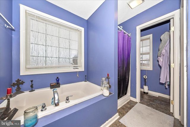 69 DINALI DR, Martinsburg, WV 25403