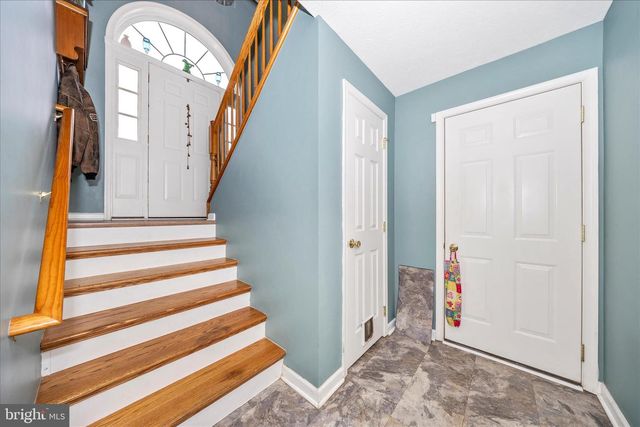 69 DINALI DR, Martinsburg, WV 25403