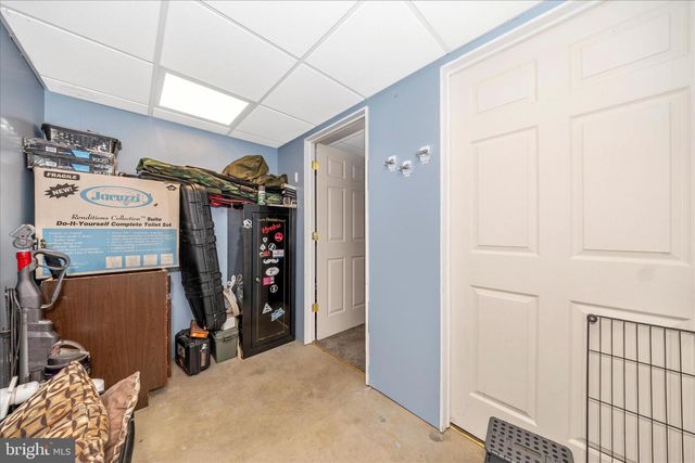 69 DINALI DR, Martinsburg, WV 25403