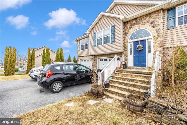 69 DINALI DR, Martinsburg, WV 25403