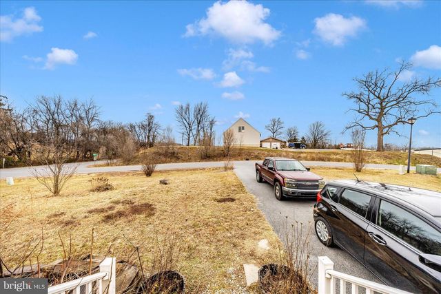 69 DINALI DR, Martinsburg, WV 25403