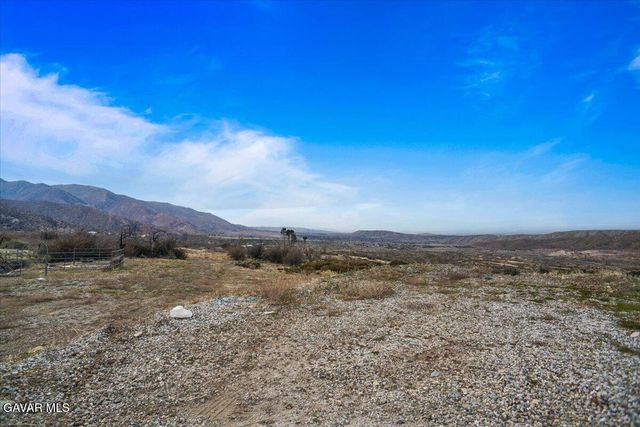 27811 Jubilee Run Road, Juniper Hills, CA 93553