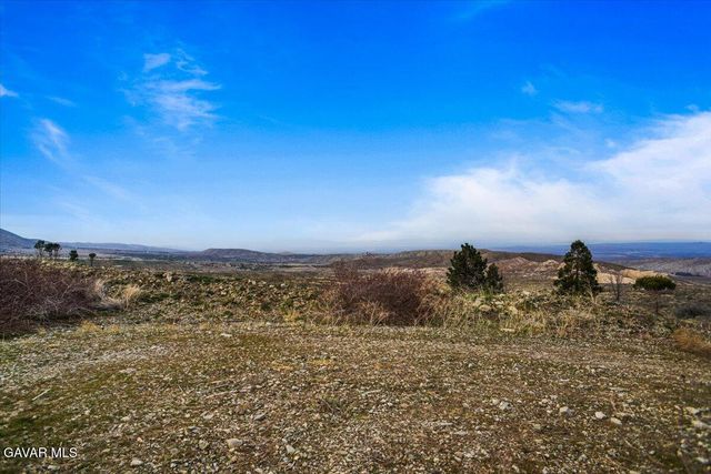 27811 Jubilee Run Road, Juniper Hills, CA 93553