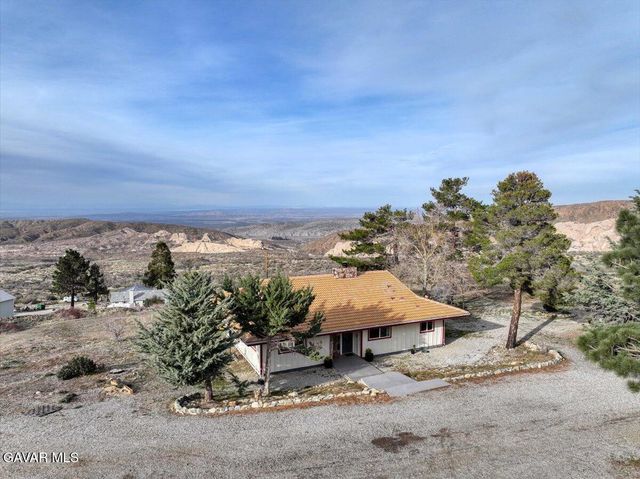 27811 Jubilee Run Road, Juniper Hills, CA 93553