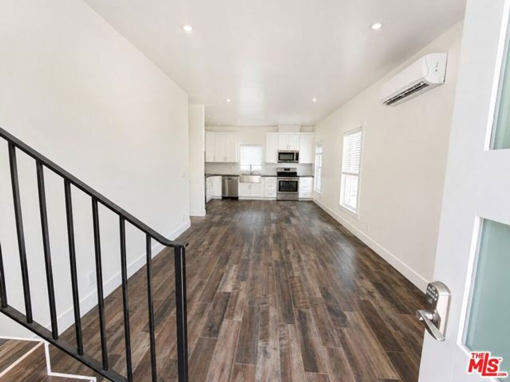 1449 W 28th Street 1447, Los Angeles, CA 90007