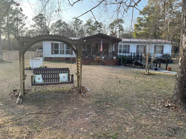 2637 Sidneys Road, Walterboro, SC 29488