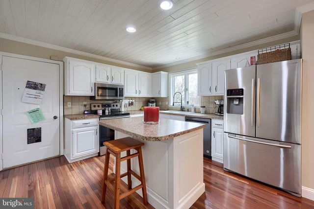 65 SUNRISE LN, Reinholds, PA 17569