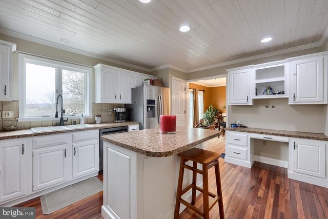 65 SUNRISE LN, Reinholds, PA 17569