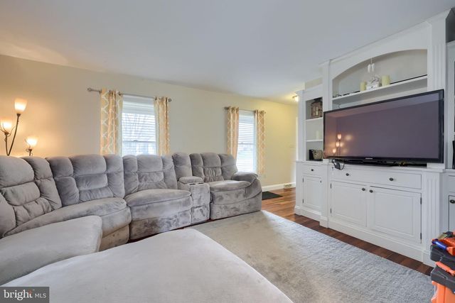 65 SUNRISE LN, Reinholds, PA 17569