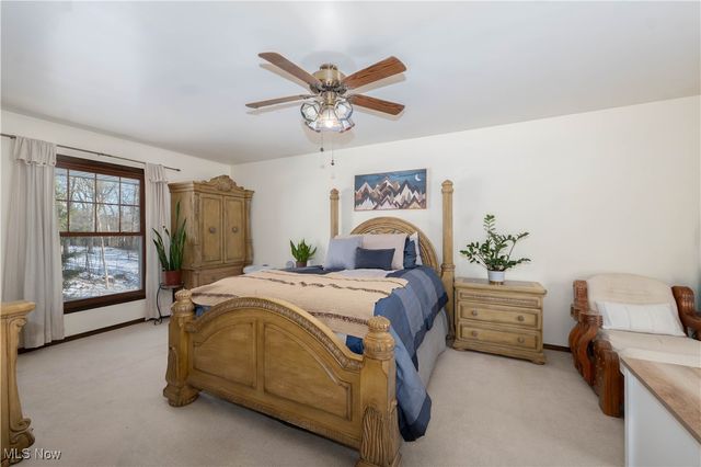 3077 Fair Oaks Drive, Norton, OH 44203