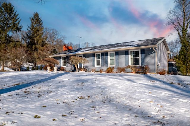 3077 Fair Oaks Drive, Norton, OH 44203