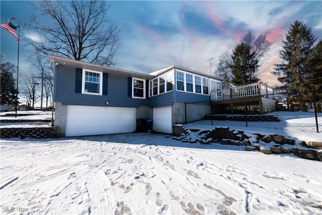 3077 Fair Oaks Drive, Norton, OH 44203