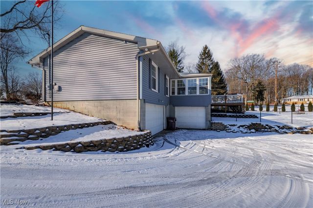 3077 Fair Oaks Drive, Norton, OH 44203