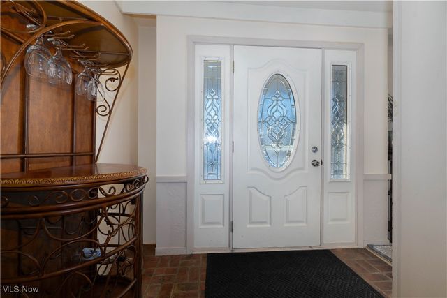 3077 Fair Oaks Drive, Norton, OH 44203