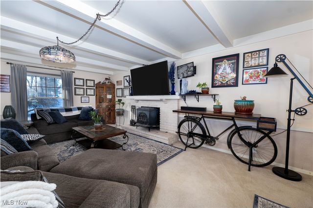 3077 Fair Oaks Drive, Norton, OH 44203