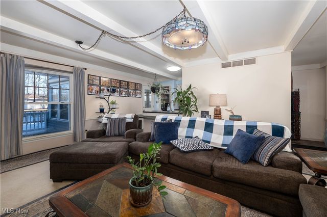 3077 Fair Oaks Drive, Norton, OH 44203