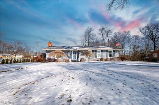 3077 Fair Oaks Drive, Norton, OH 44203