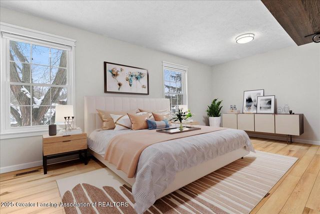 2901 Staten 14, Lansing, MI 48910