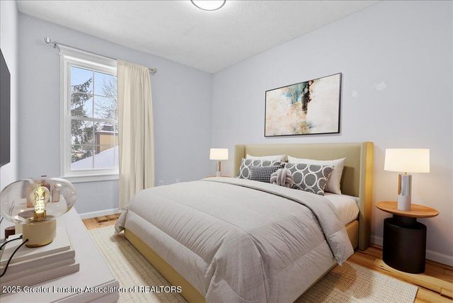 2901 Staten 14, Lansing, MI 48910