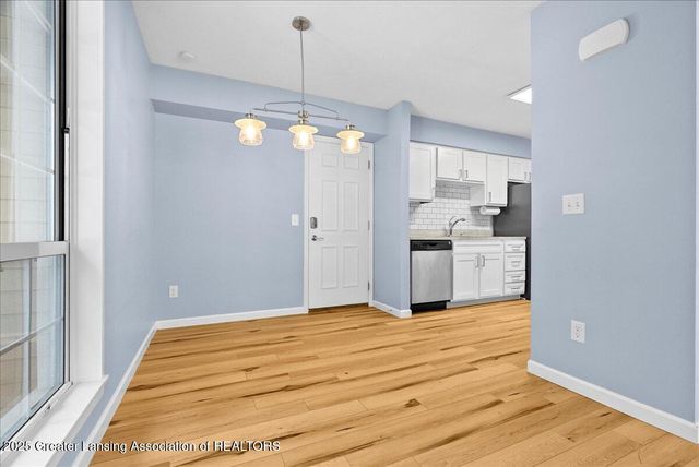 2901 Staten 14, Lansing, MI 48910