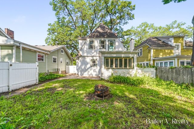 910 Benjamin Avenue Se, City Of Grand Rapids, MI 49506