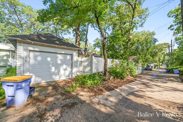 910 Benjamin Avenue Se, City Of Grand Rapids, MI 49506