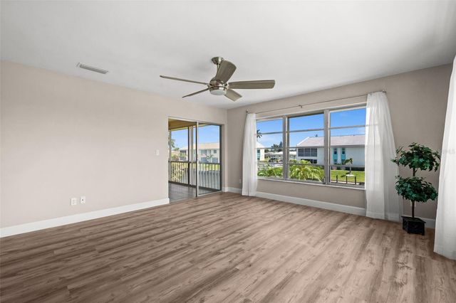 1345 SE 40TH TERRACE 2E, Cape Coral, FL 33904