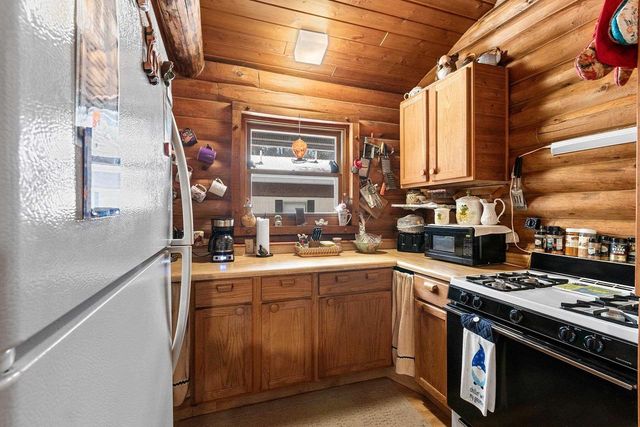 W2757 COUNTY ROAD B, Marinette, WI 54143