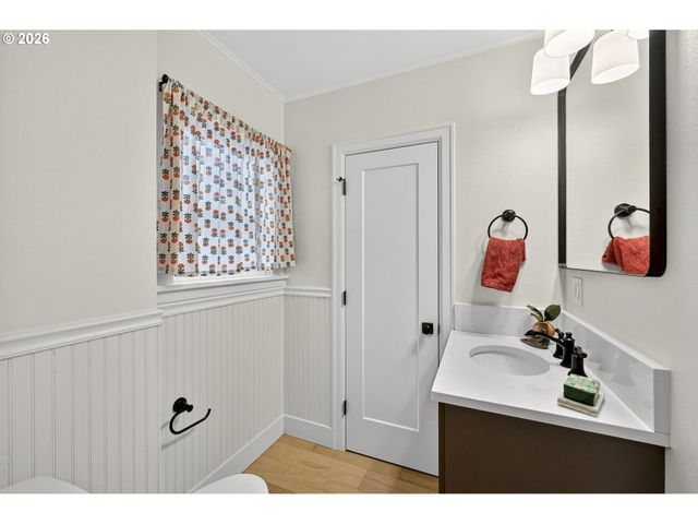 6612 Se TAGGART St, Portland, OR 97206