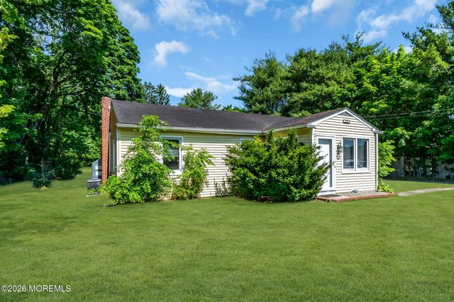 300 Whitesville Road, Jackson, NJ 08527