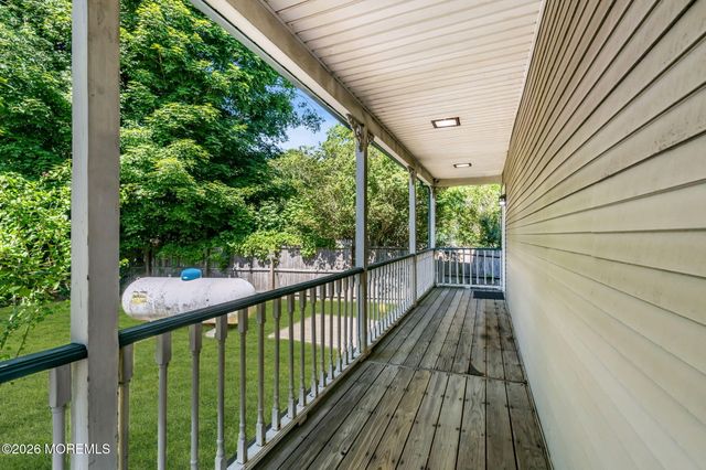 300 Whitesville Road, Jackson, NJ 08527