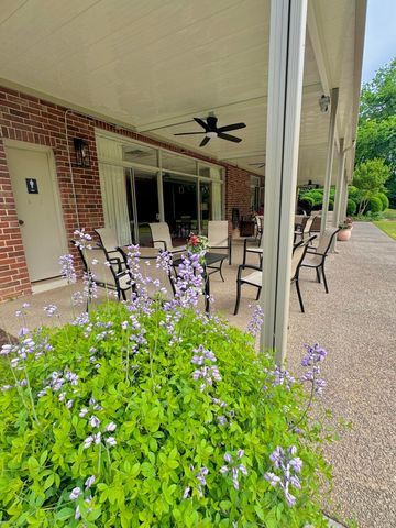 1414 Continental Drive, Chattanooga, TN 37405