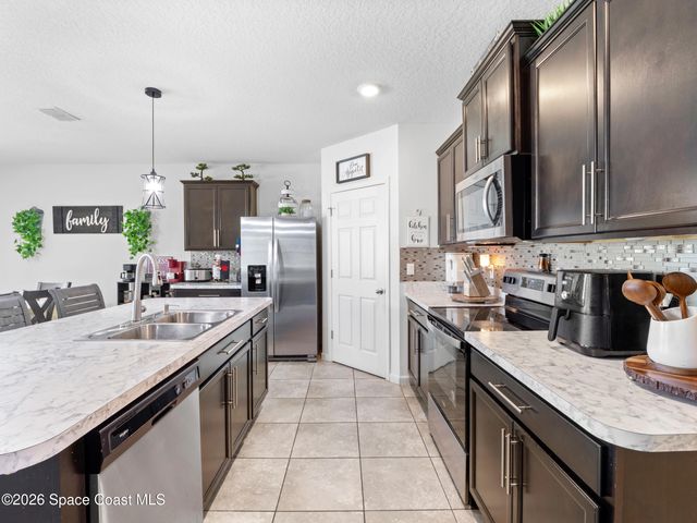104 Carmelite Avenue NW, Palm Bay, FL 32907