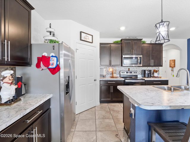 104 Carmelite Avenue NW, Palm Bay, FL 32907