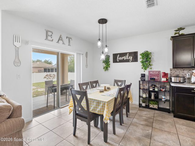 104 Carmelite Avenue NW, Palm Bay, FL 32907