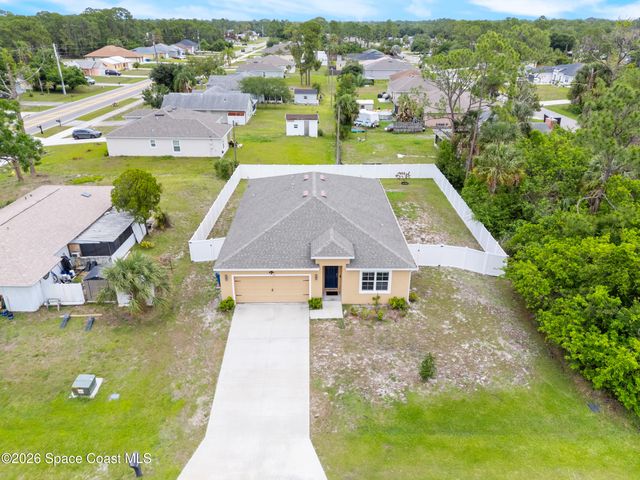104 Carmelite Avenue NW, Palm Bay, FL 32907