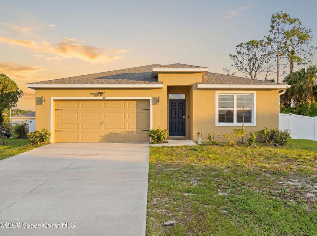 104 Carmelite Avenue NW, Palm Bay, FL 32907